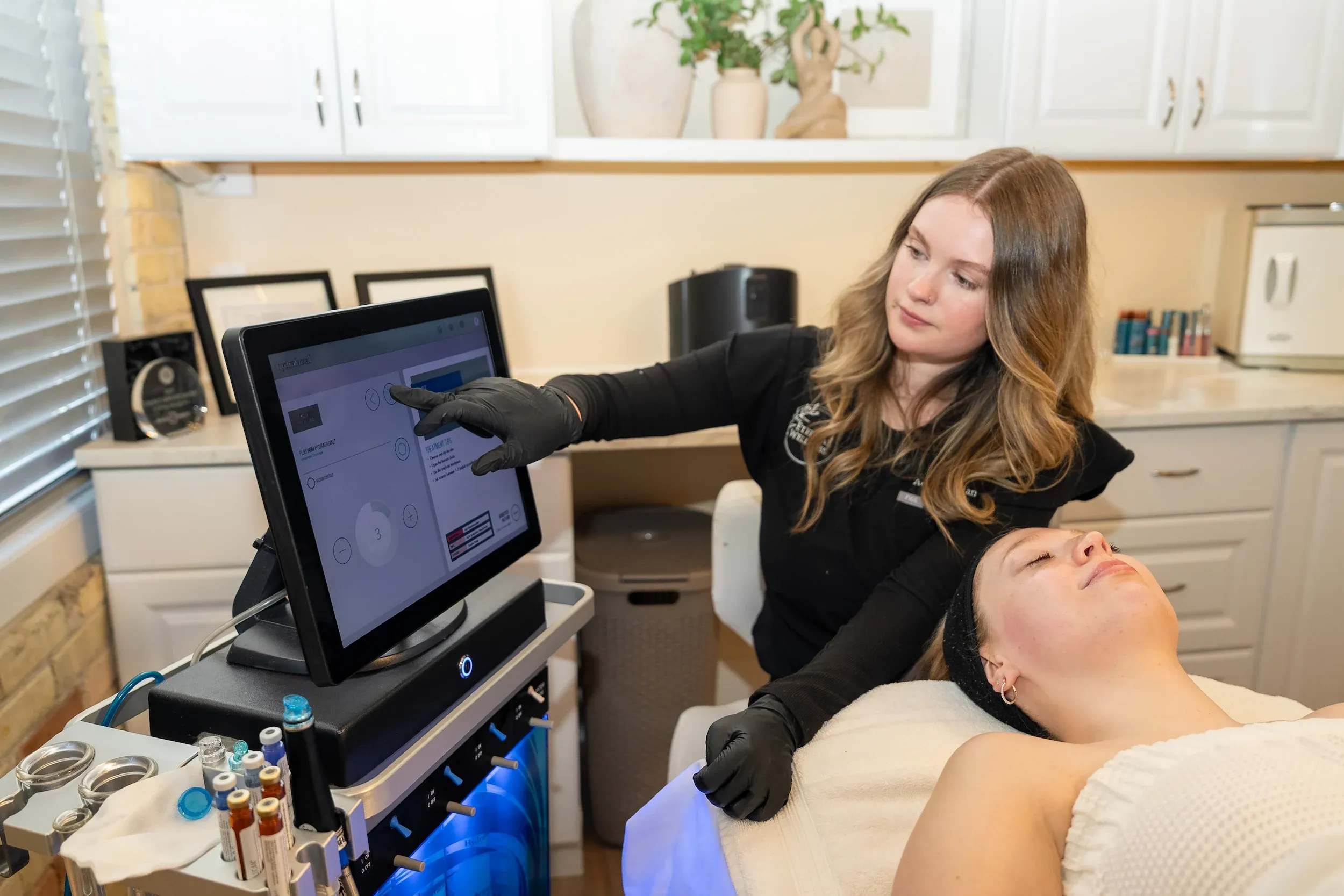 Abstract soft gradient background representing skin rejuvenation and clarity