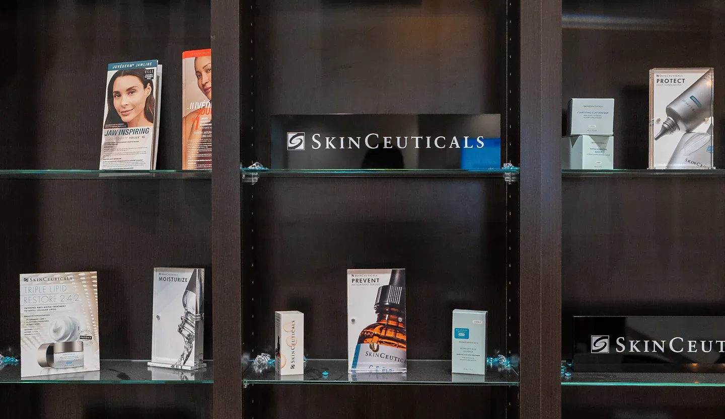 Before and after results of dermatologist-guided minoxidil therapy at DSI Hair