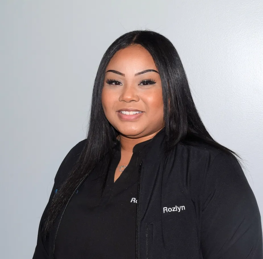 Rozlyn Front Desk Coordinator headshot at Heritage Wellness & Med Spa
