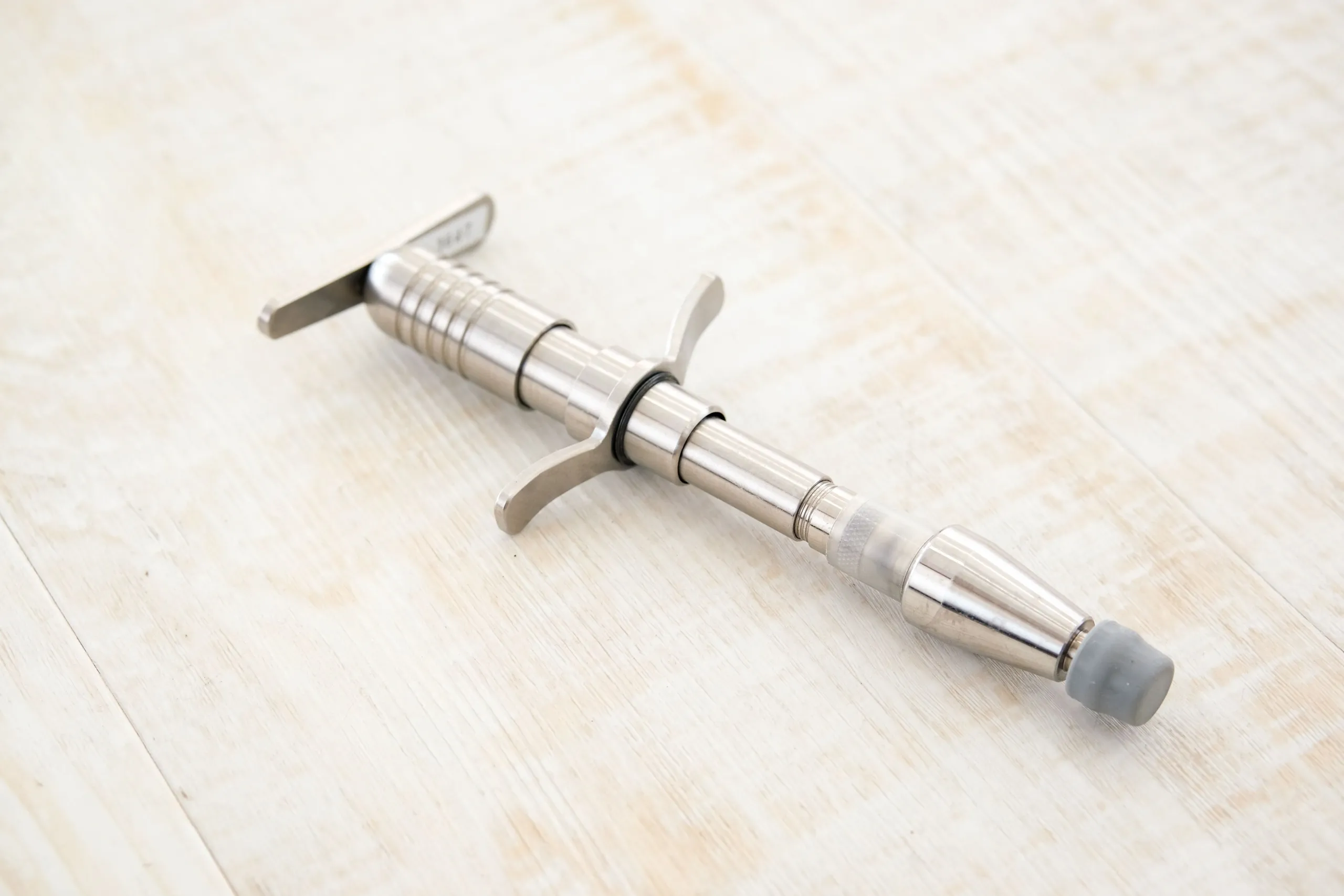 Abstract soft gradient background representing spinal wellness and relief