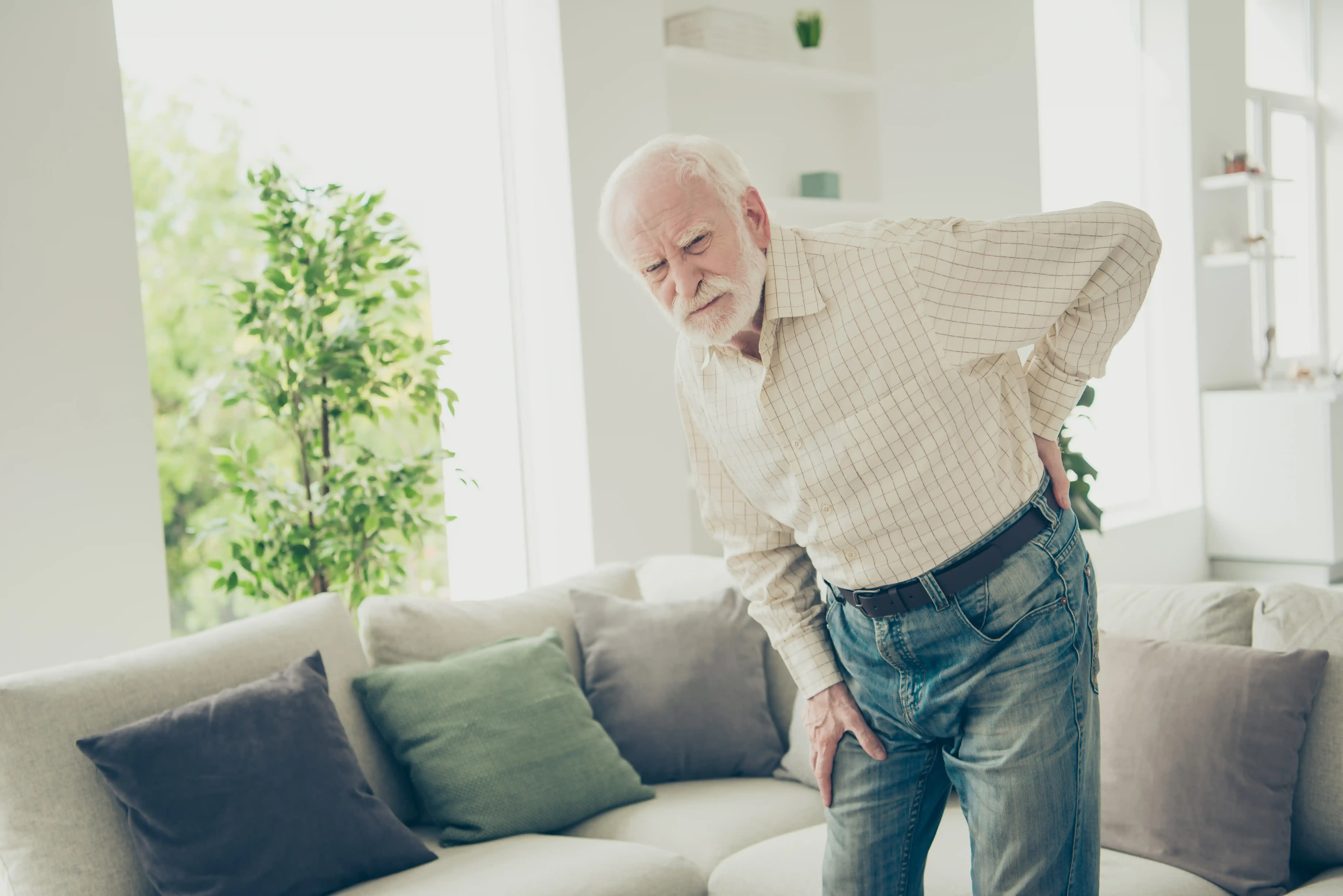 Patient consulting with Dr. Reznikov about degenerative disc disease at Pain Treatment Center of Maryland Reisterstown