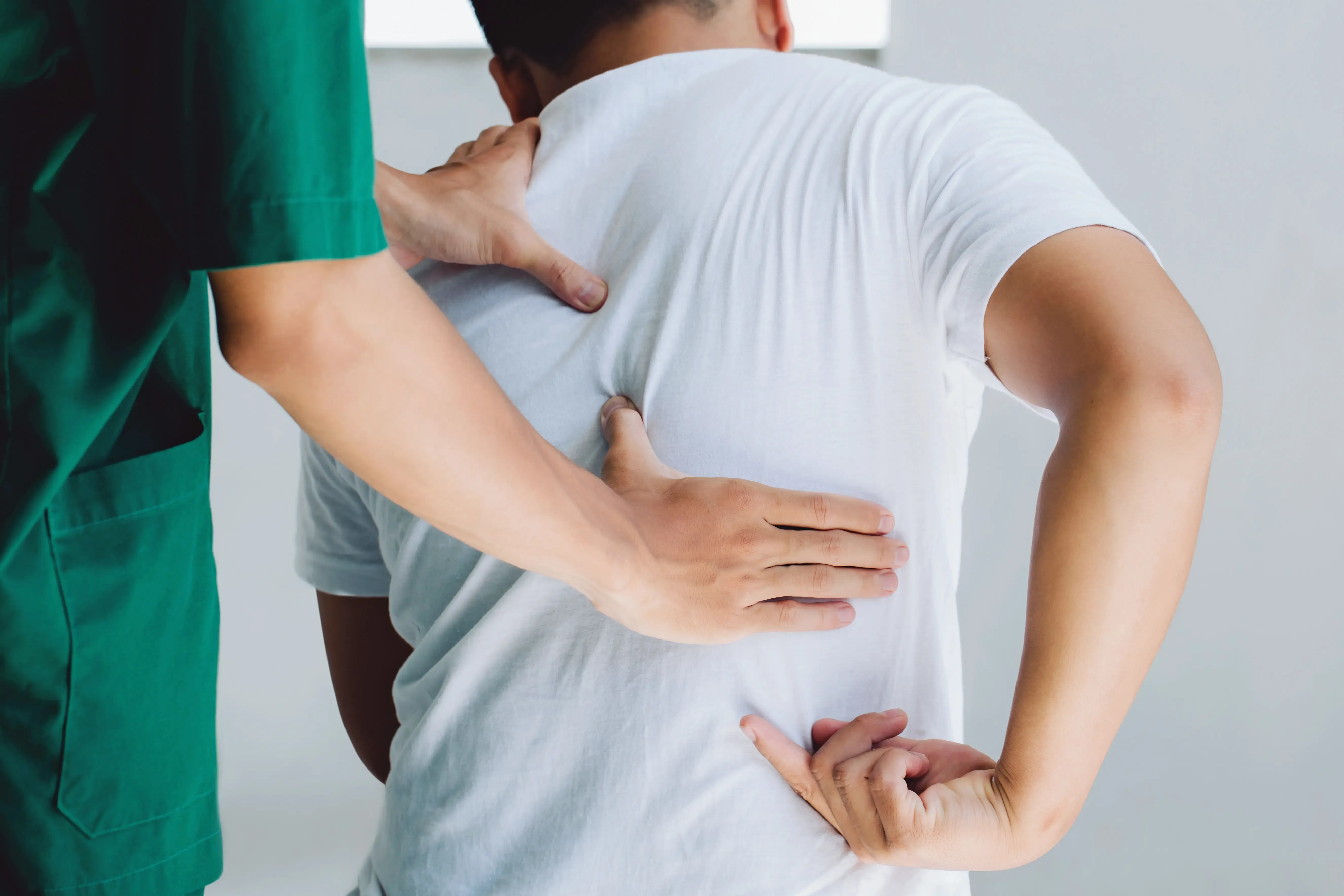 Thoracic & Mid-Back Pain Treatment in Reisterstown, MD