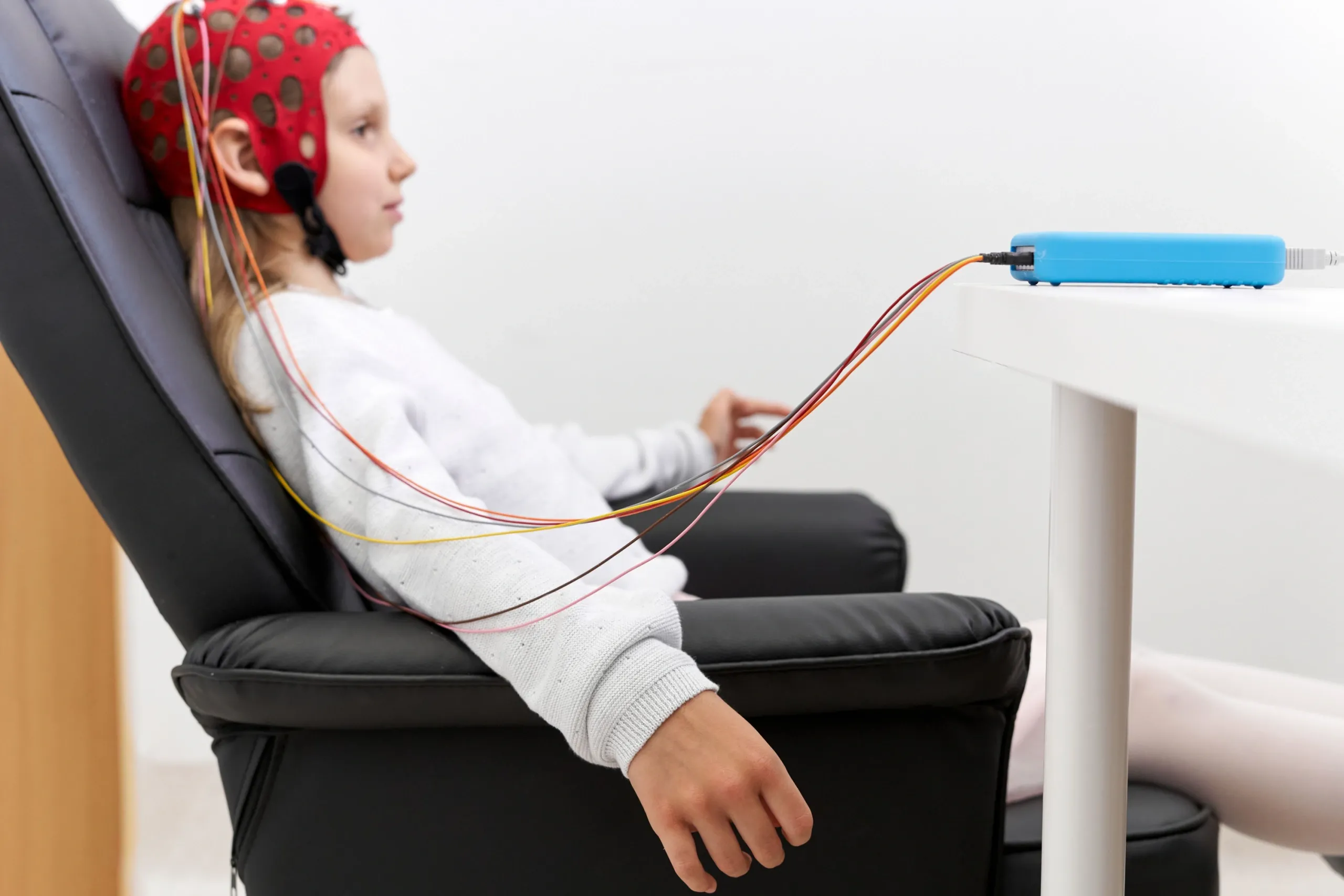 Abstract neurofeedback brain wave patterns representing mental wellness near Jacksonville FL