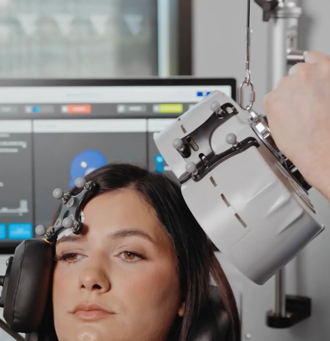 Provider consultation about TMS therapy benefits at R&C Psychiatry Pembroke Pines