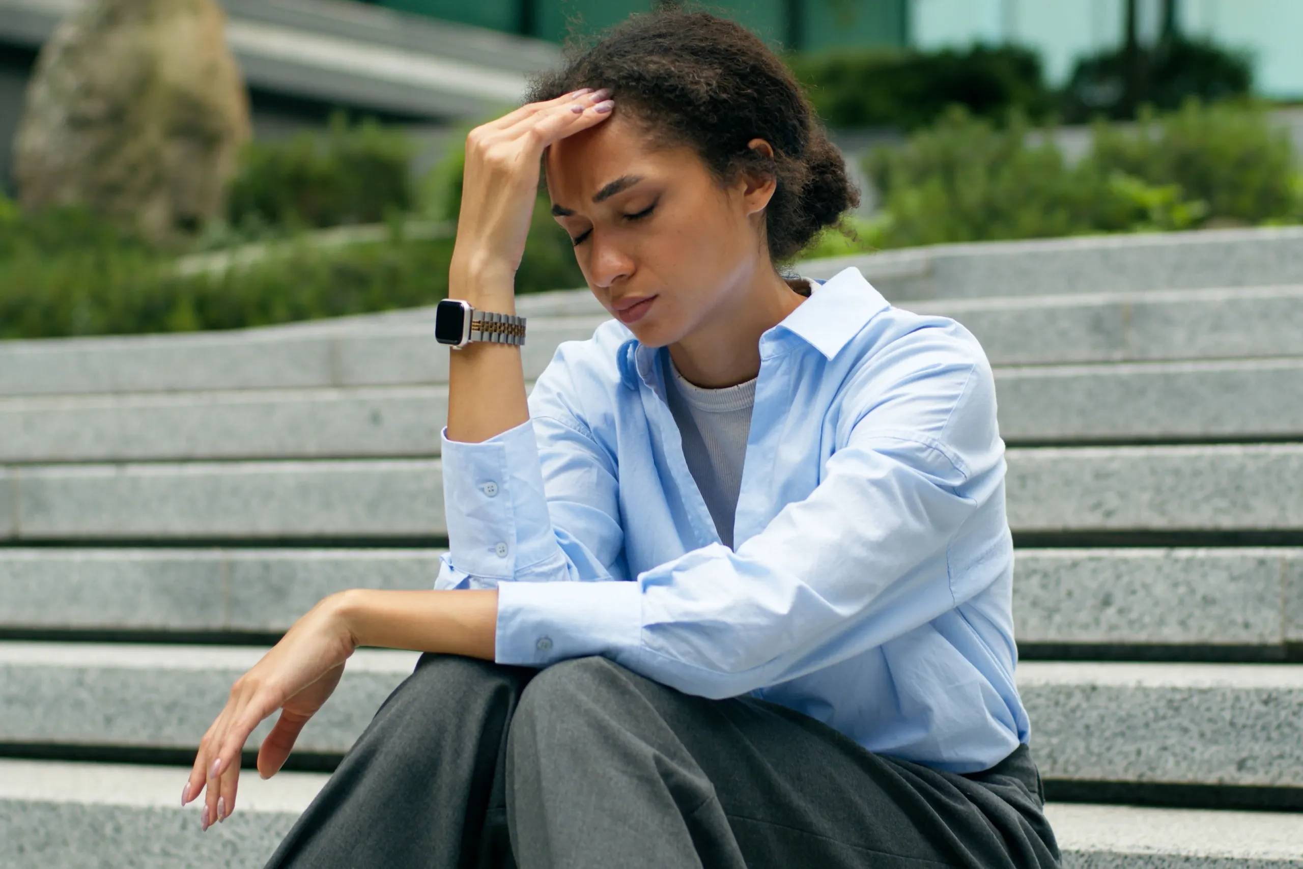 Patient experiencing symptoms of traumatic brain injury seeking treatment